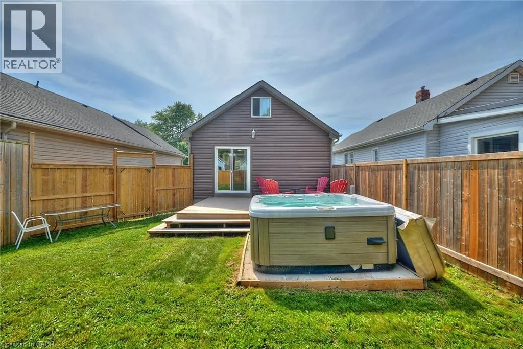 30 MCALPINE Avenue S