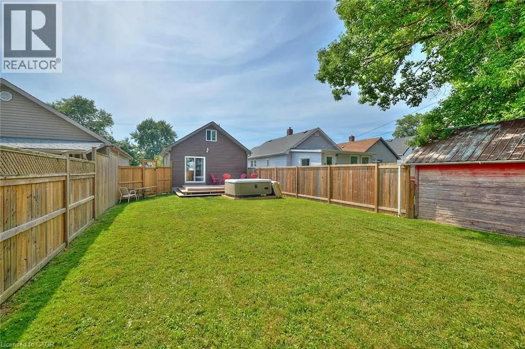 30 MCALPINE Avenue S