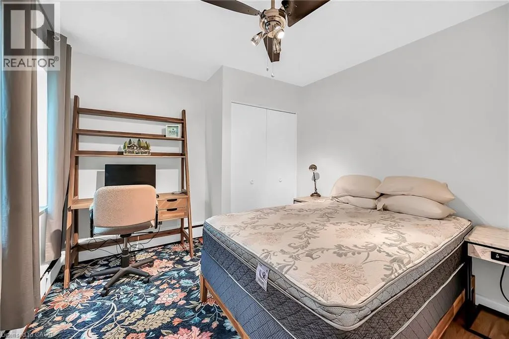 40 ROBINSON Street Unit# 208, #208