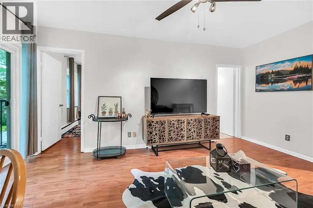 40 ROBINSON Street Unit# 208, #208