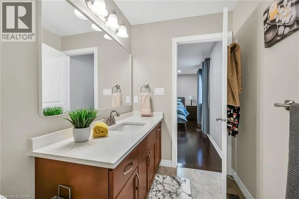 70 ESCARPMENT Drive