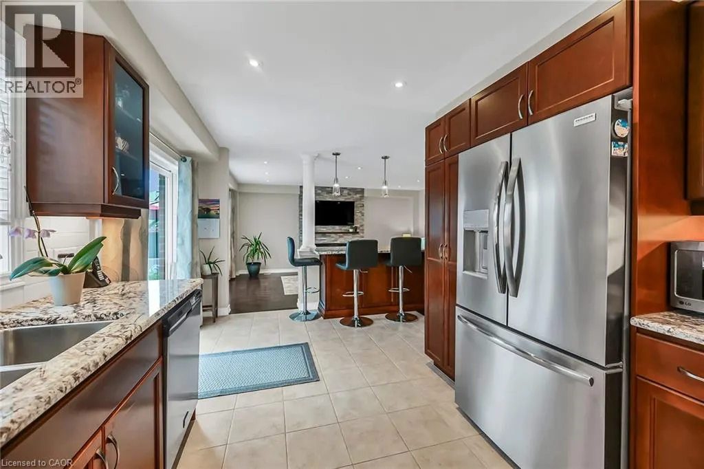 70 ESCARPMENT Drive