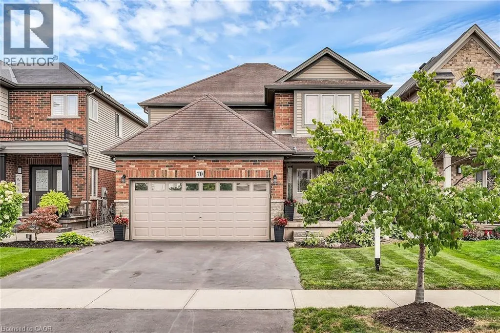 70 ESCARPMENT Drive