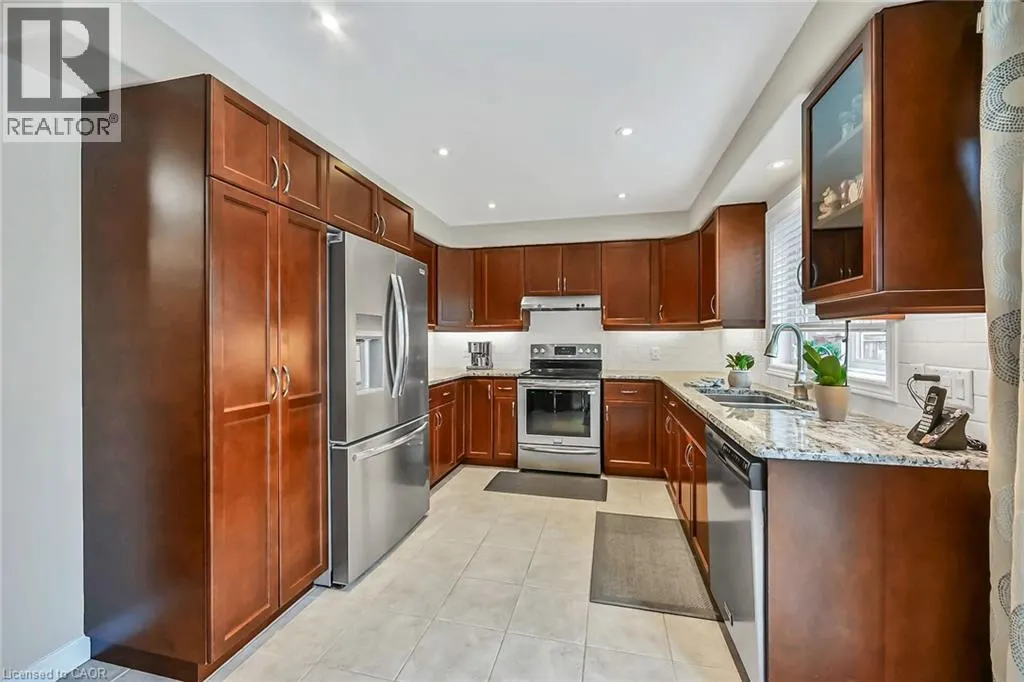 70 ESCARPMENT Drive