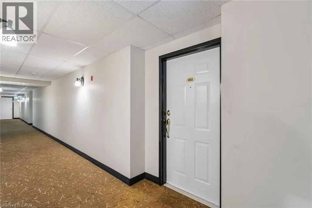 970 GOLF LINKS Road Unit# 302, #302