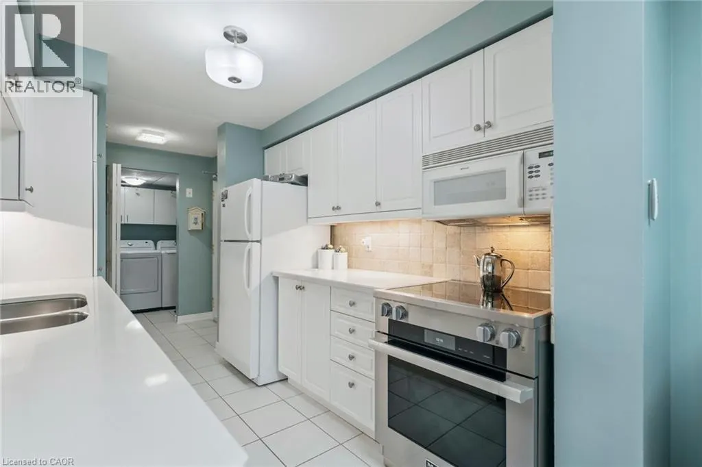970 GOLF LINKS Road Unit# 302, #302