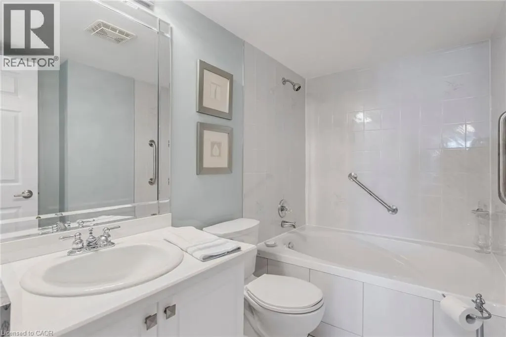 970 GOLF LINKS Road Unit# 302, #302