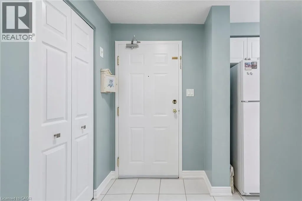 970 GOLF LINKS Road Unit# 302, #302