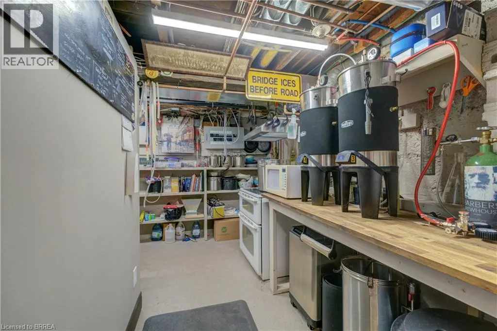 60-62 COLBORNE Street W