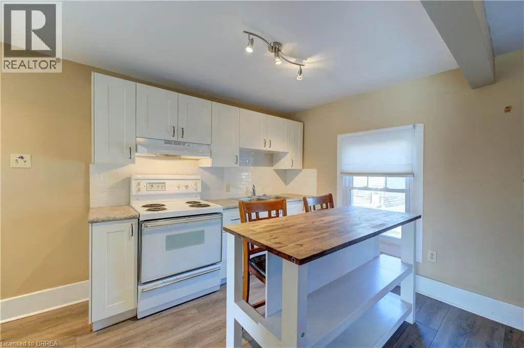 60-62 COLBORNE Street W