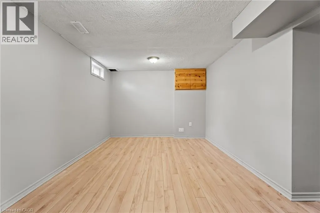 1301 UPPER GAGE Avenue Unit# 33, #33