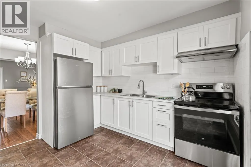 1301 UPPER GAGE Avenue Unit# 33, #33