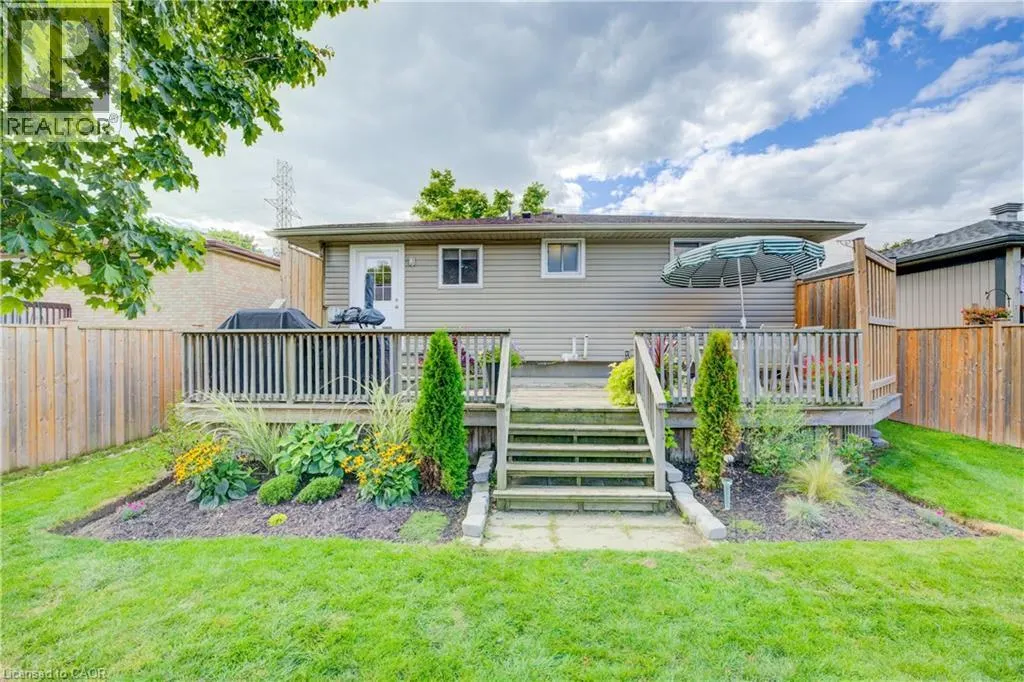 18 SUGAR MAPLE Street