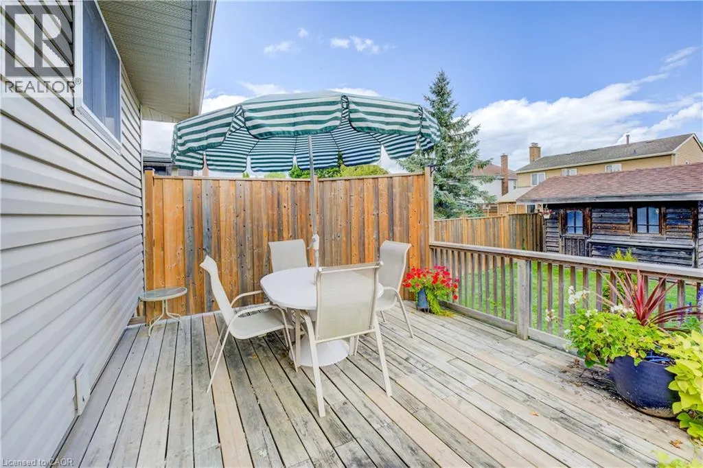18 SUGAR MAPLE Street