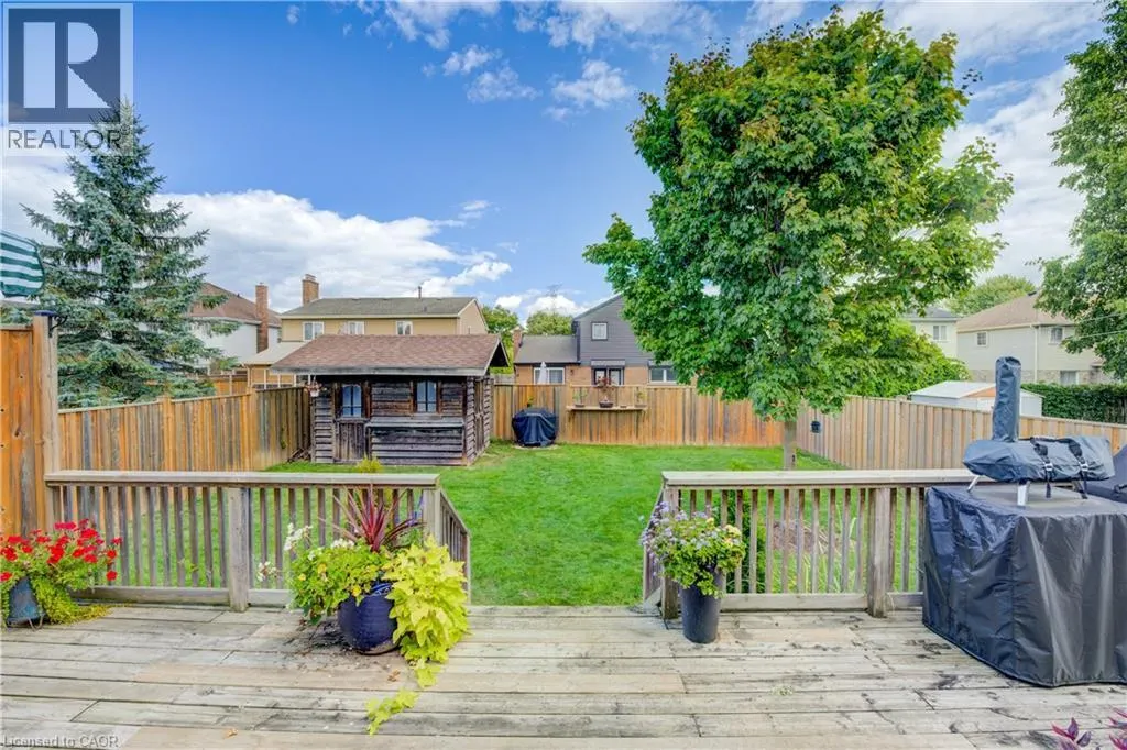18 SUGAR MAPLE Street