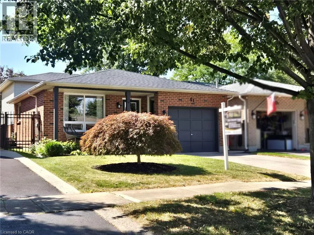 41 SANDRA Crescent