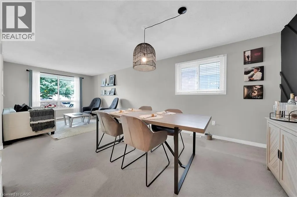 41 SANDRA Crescent