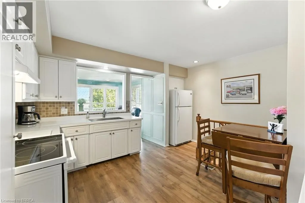 207 ROBINSON Road