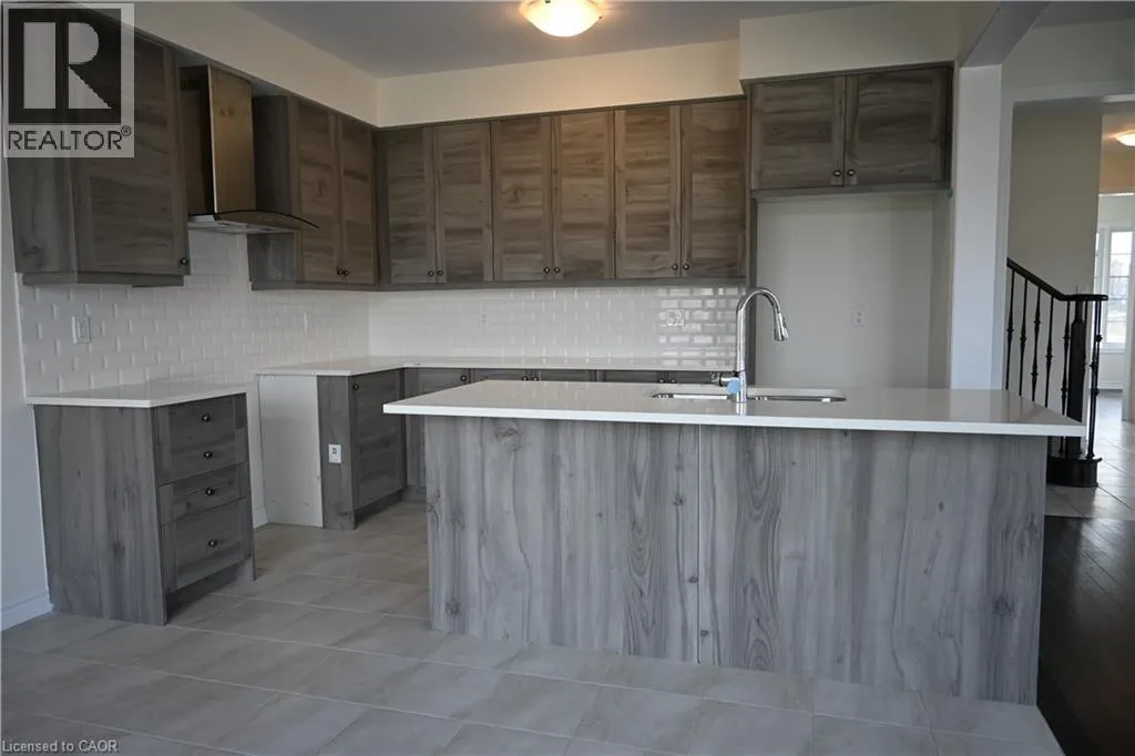 1 BEE Crescent