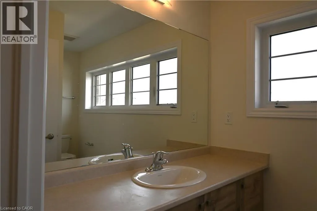 1 BEE Crescent