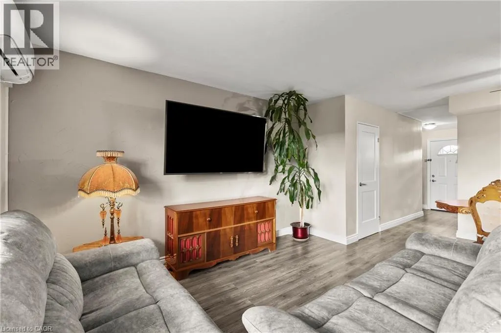 350 QUIGLEY Road Unit# 512, #512