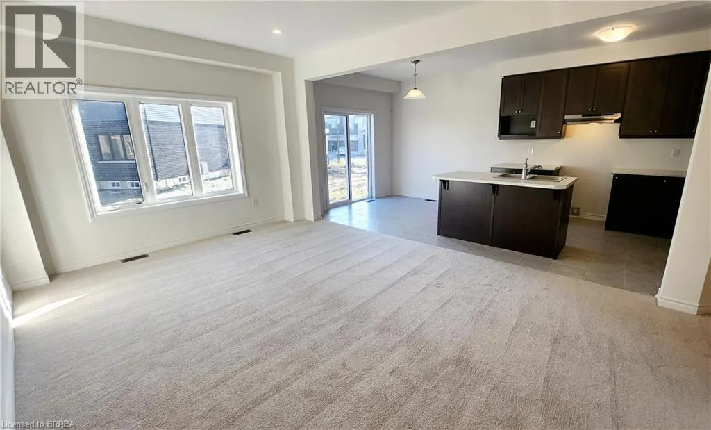 62 MACKLIN Street