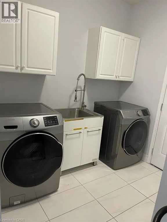 296 COUNTRYSTONE Crescent Unit# Upper, #Upper