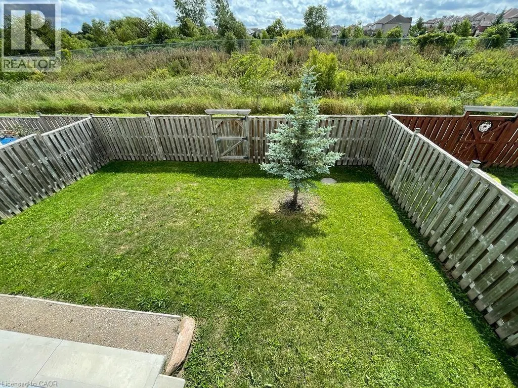 296 COUNTRYSTONE Crescent Unit# Upper, #Upper