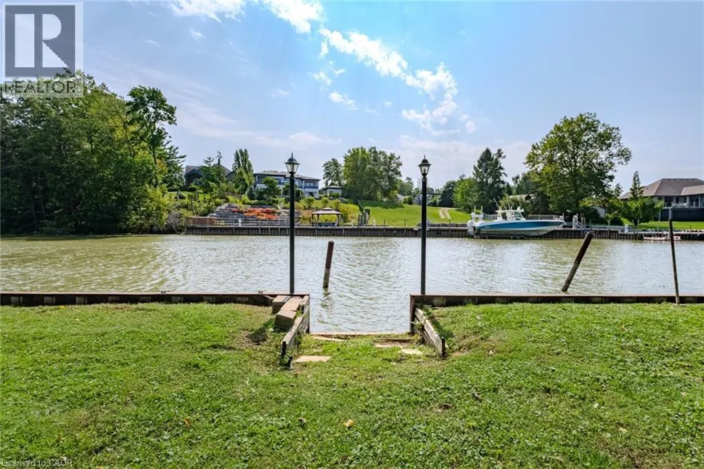 38 SUNNINGHILL DR
