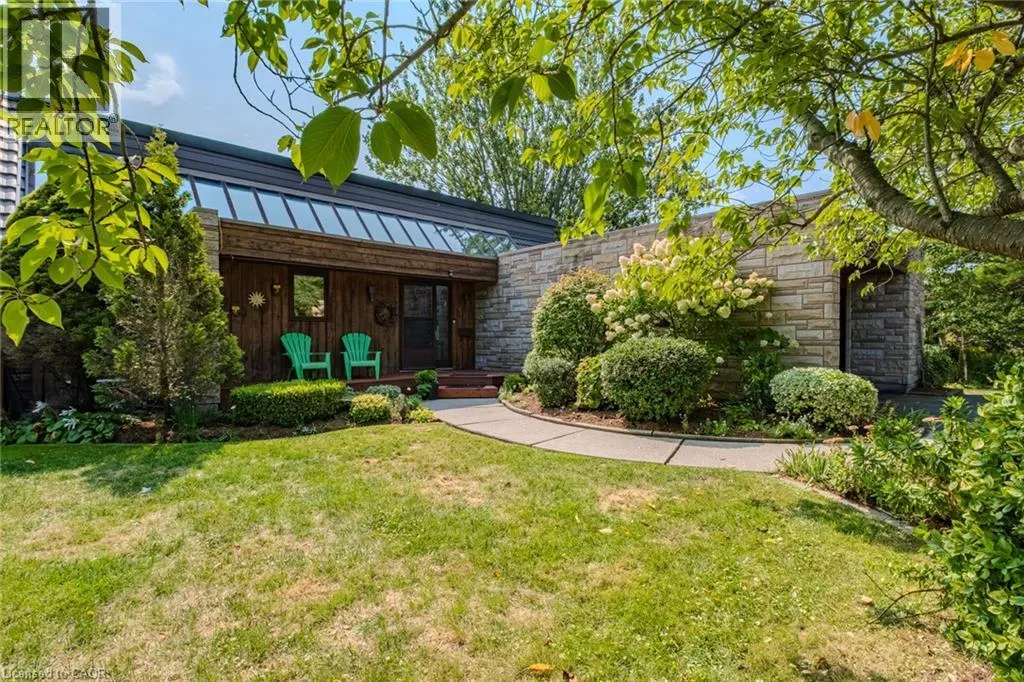 38 SUNNINGHILL DR