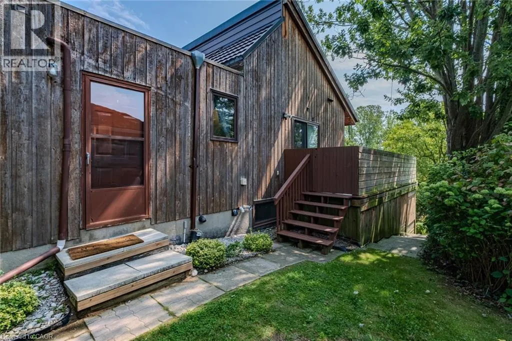 38 SUNNINGHILL DR