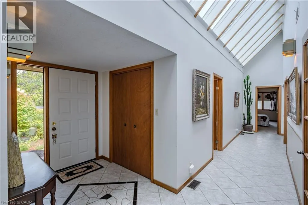 38 SUNNINGHILL DR