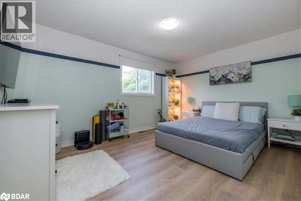 26 KENWELL Crescent