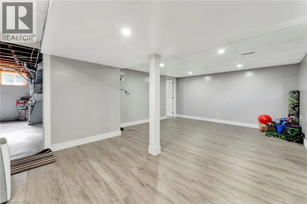 1684 HAZEN Road