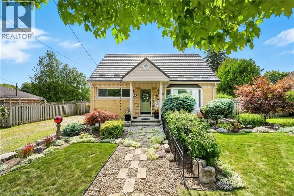 4 WESTERN Avenue