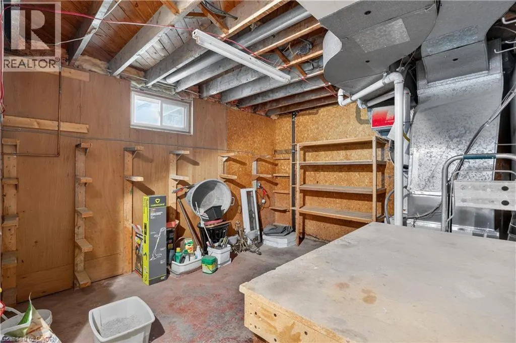 4 WESTERN Avenue