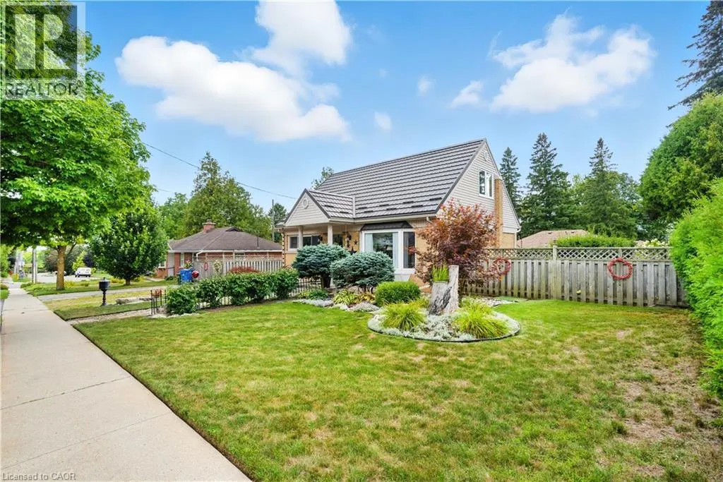 4 WESTERN Avenue