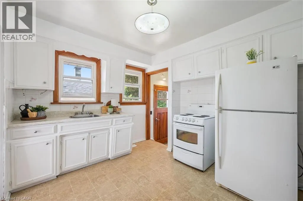 95 OTTAWA Crescent