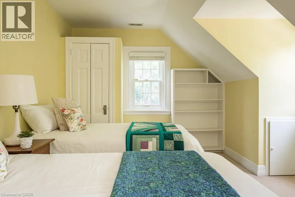 38 JERSEYVILLE Road W