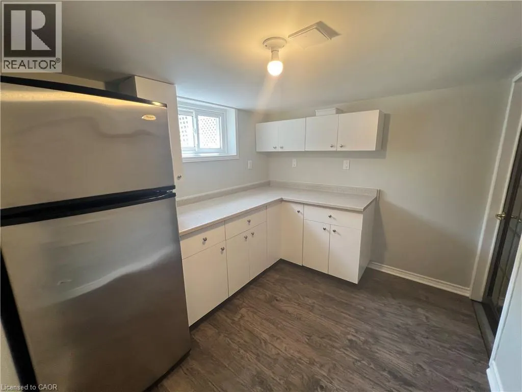 8 MCDONALD Avenue