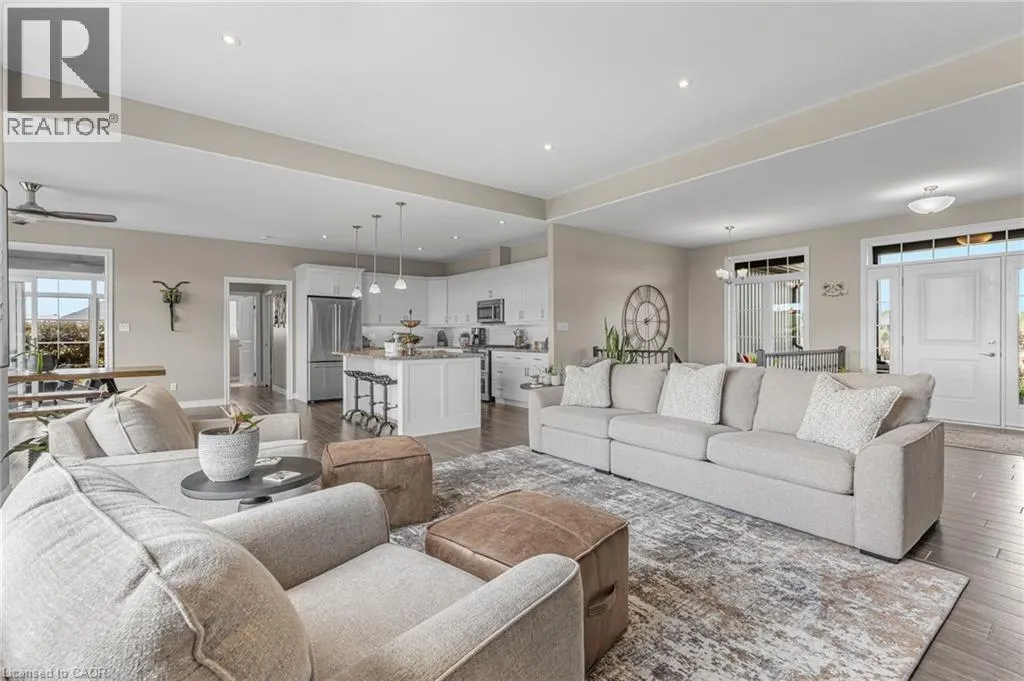 3 SILVERTHORNE Court