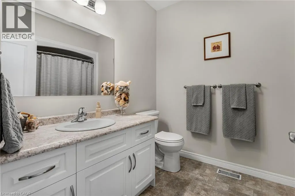 3 SILVERTHORNE Court