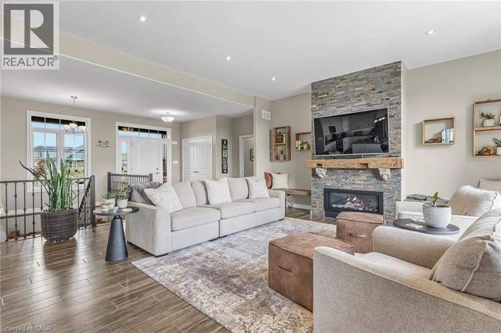 3 SILVERTHORNE Court