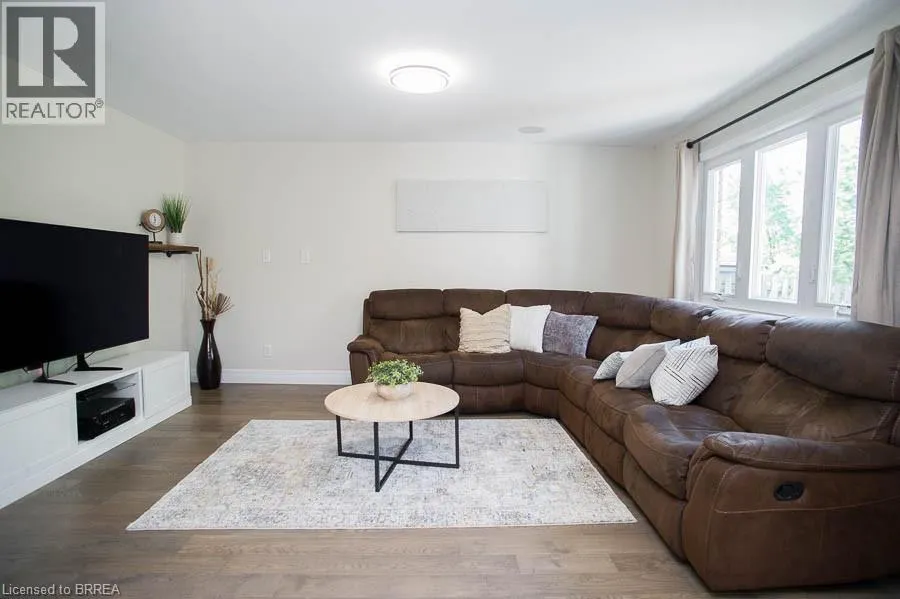89 DANTE Crescent