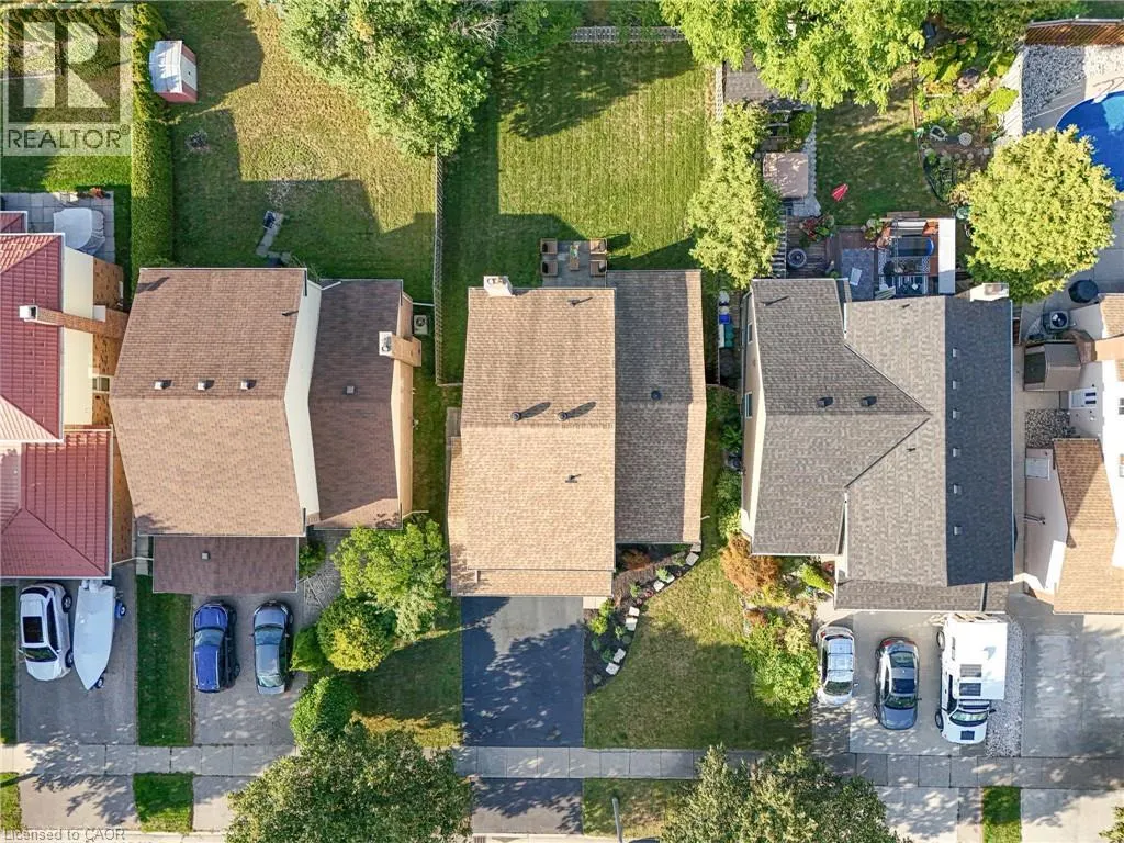 40 HIGHVIEW Drive