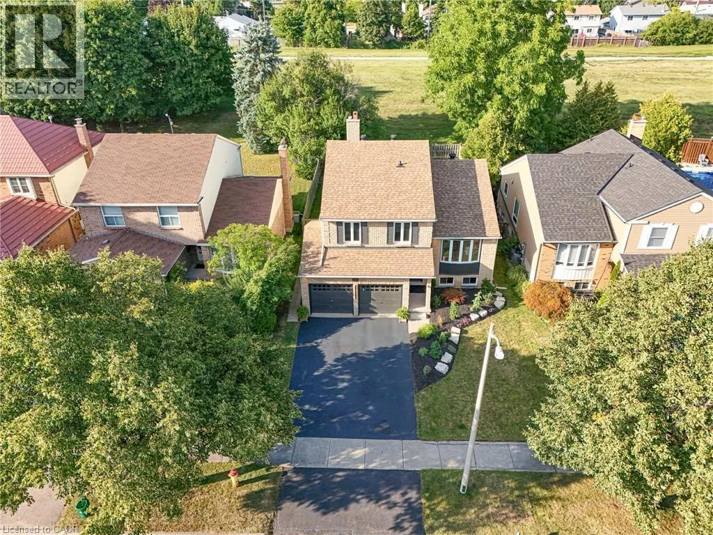 40 HIGHVIEW Drive