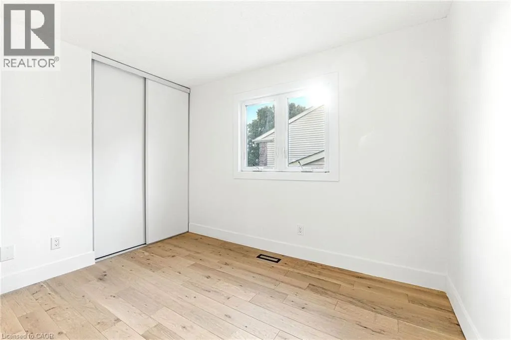 40 HIGHVIEW Drive