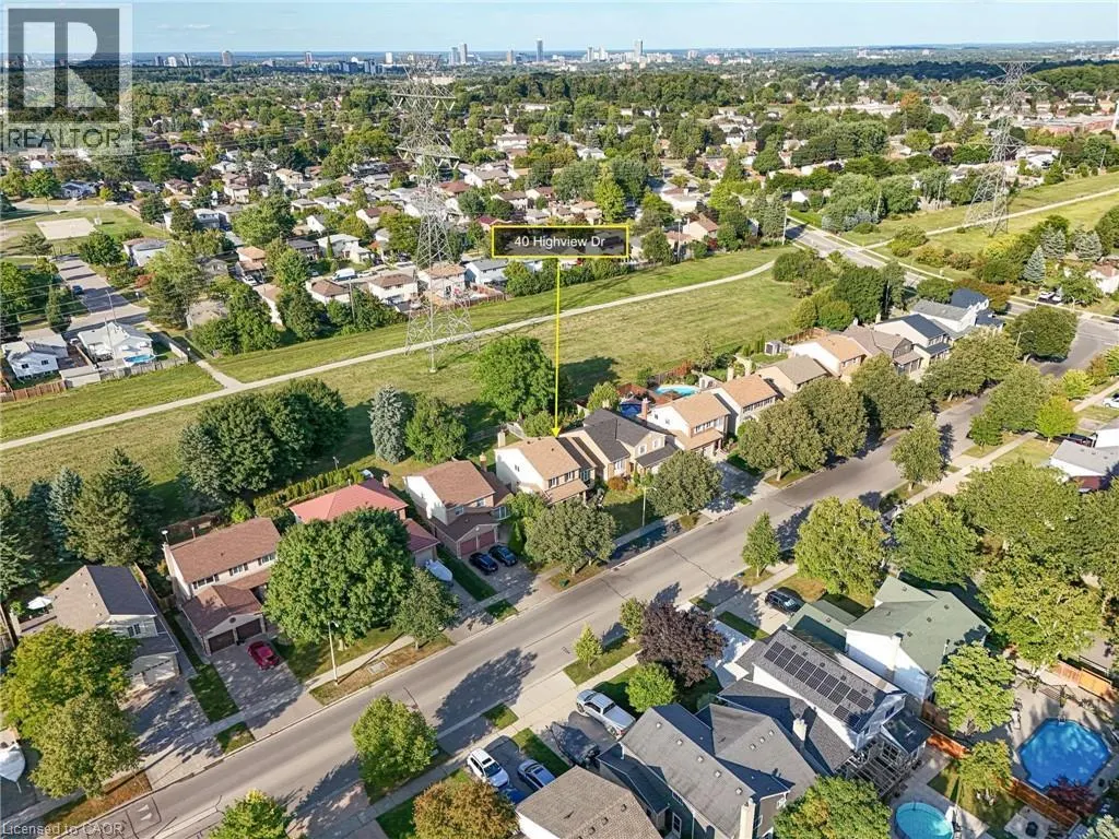 40 HIGHVIEW Drive