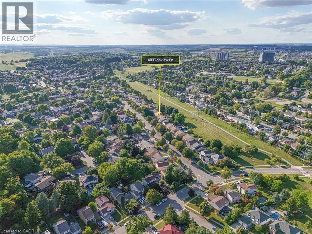 40 HIGHVIEW Drive