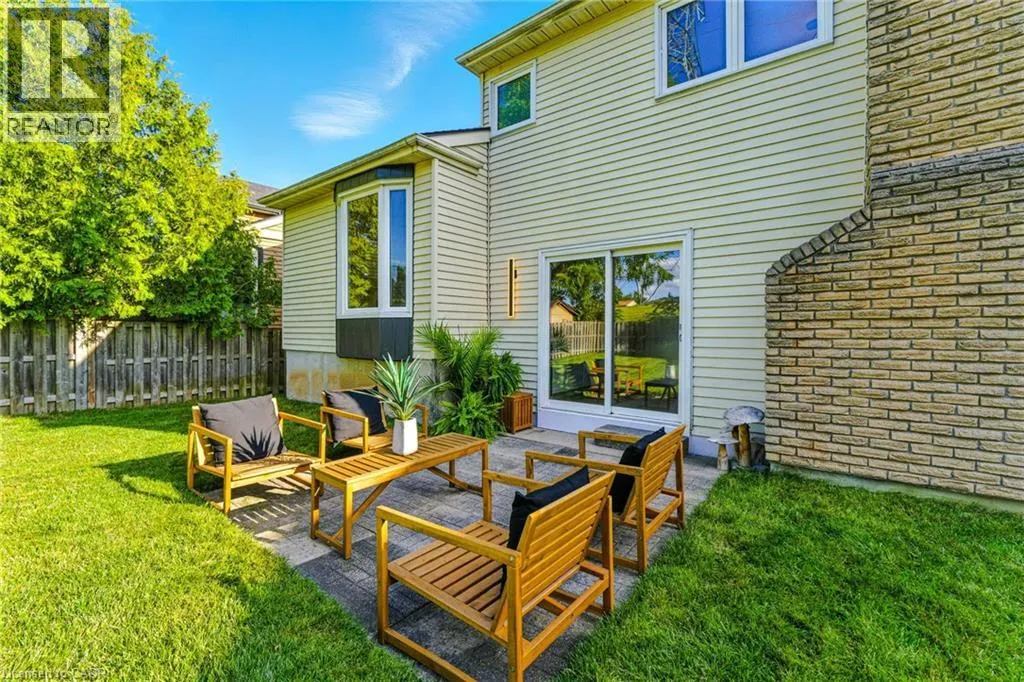 40 HIGHVIEW Drive